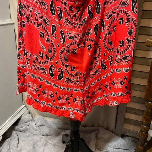 VENUS Red Ruffled Blouse with Relaxed Fit - Picture 2 of 6